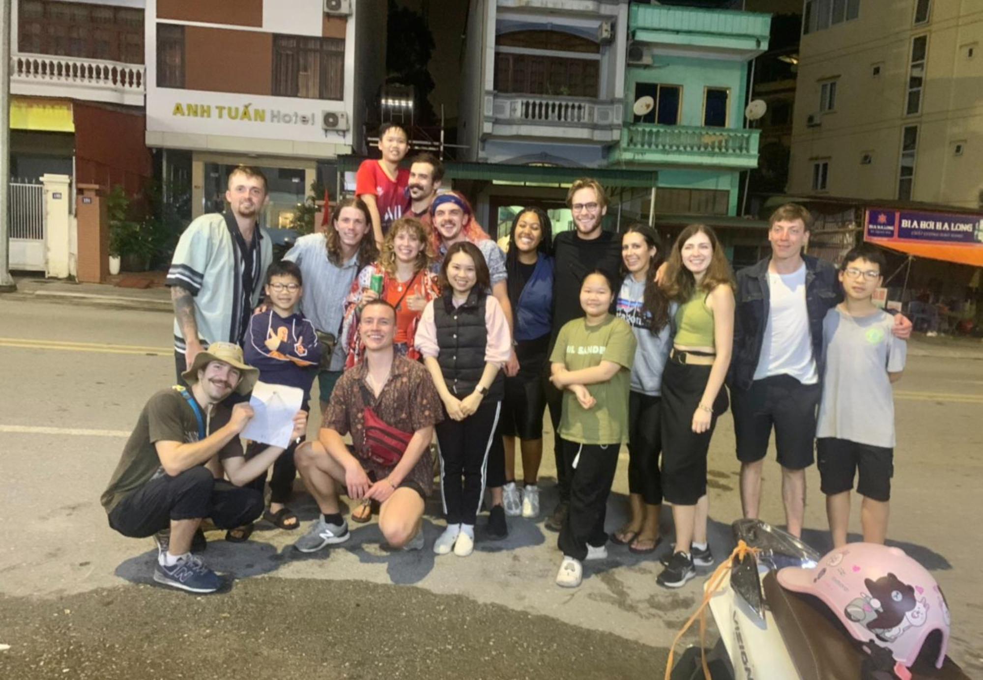 Ha Long Fancy Hostel With Vegetarian And Vegan Restaurant Exterior foto