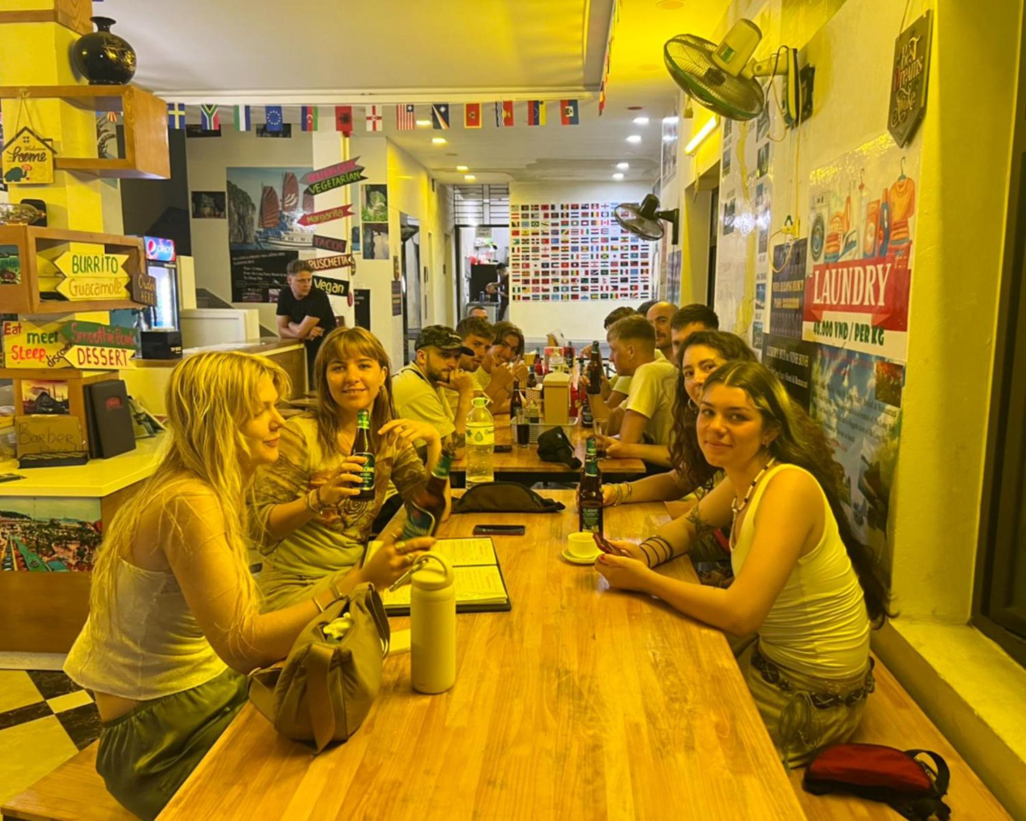 Ha Long Fancy Hostel With Vegetarian And Vegan Restaurant Exterior foto